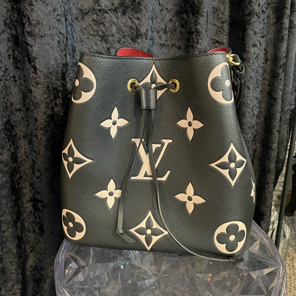 Authentic microchipped Neo bucket bag - Picture 2 of 4